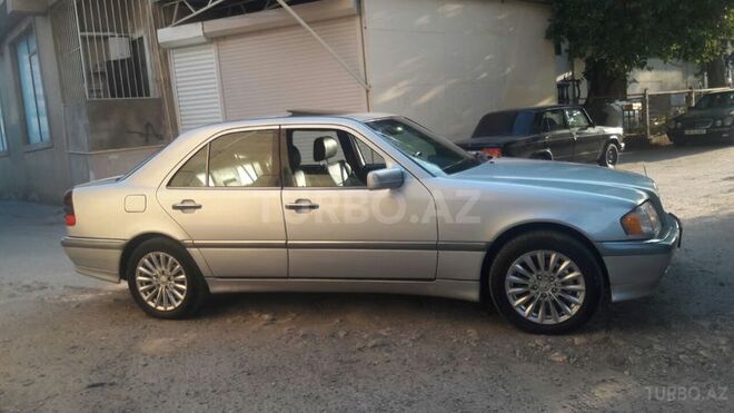 Mercedes C 230 1999, 189,000 km - 2.3 l - Bakı