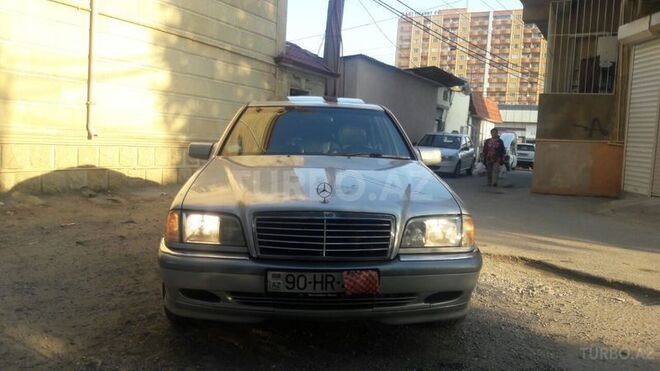 Mercedes C 230 1999, 189,000 km - 2.3 l - Bakı