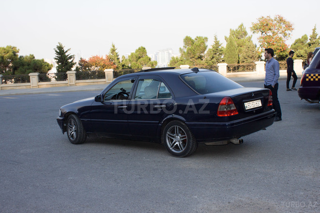 Mercedes C 200 1995, 350,000 km - 2.0 l - Bakı