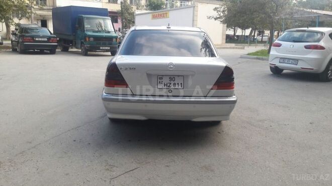 Mercedes C 230 1999, 220,000 km - 2.3 l - Bakı