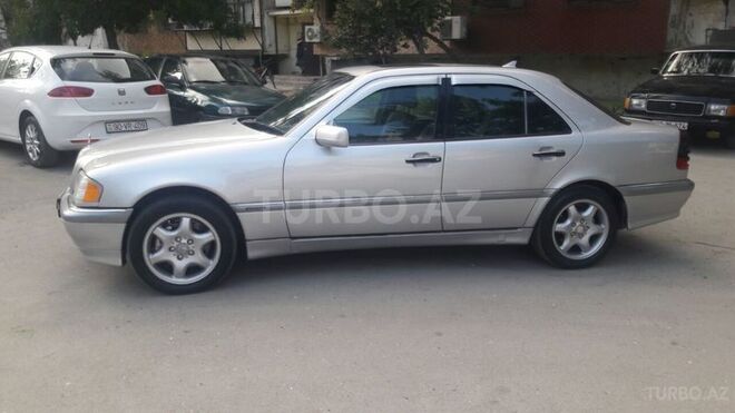 Mercedes C 230 1999, 220,000 km - 2.3 l - Bakı