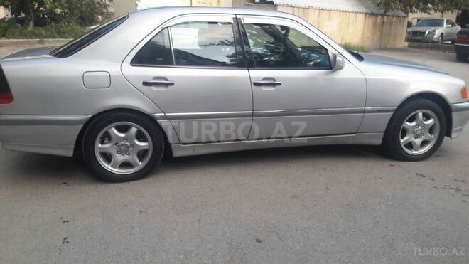 Mercedes C 230 1999, 220,000 km - 2.3 l - Bakı