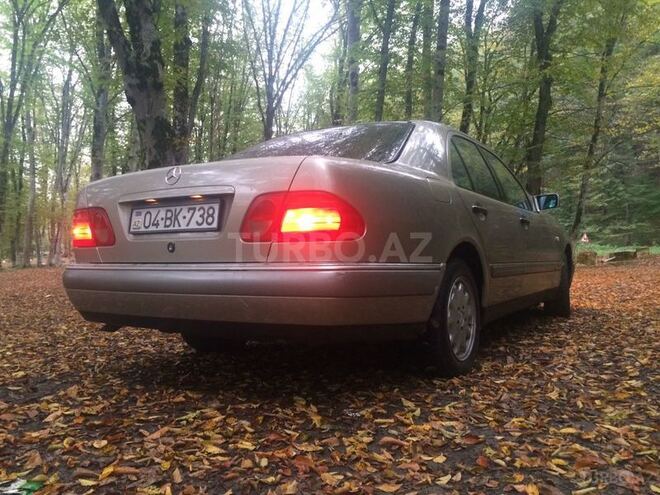Mercedes E 230 1997, 485,000 km - 2.3 л - Quba
