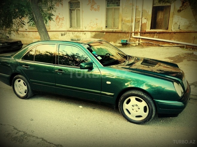 Mercedes E 240 1998, 191,000 km - 2.4 l - Bakı
