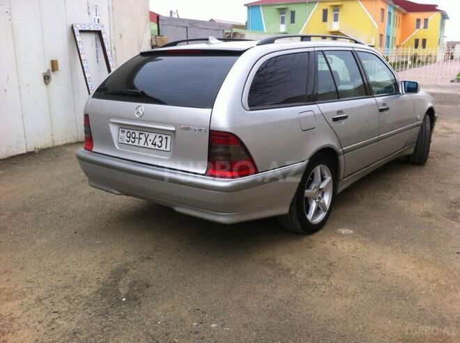 Mercedes C 220 1999, 211,789 km - 2.2 l - Biləsuvar