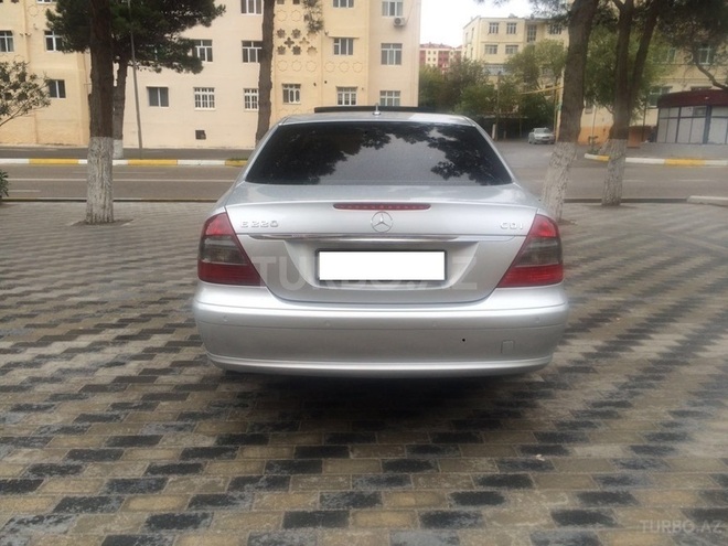 Mercedes E 220 2007, 170,000 km - 2.2 l - Bakı