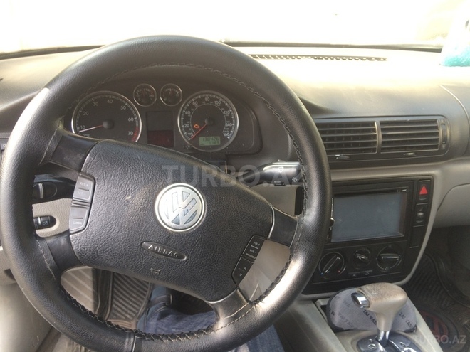 Volkswagen Passat 2003, 140,300 km - 1.8 l - Bakı