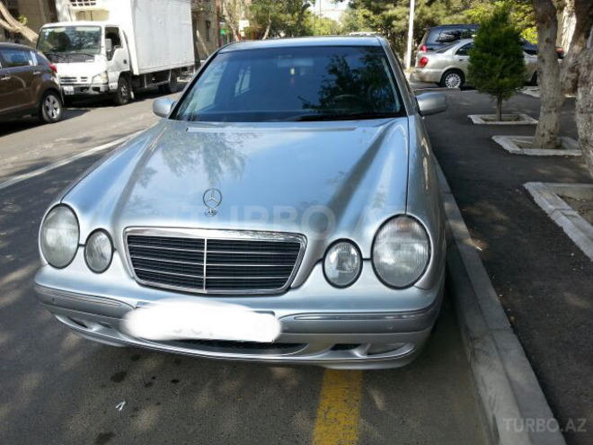 Mercedes E 240 2000, 174,900 km - 2.6 l - Bakı