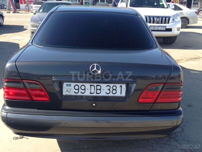 Mercedes E 200 2001, 221,737 km - 2.0 l - Bakı