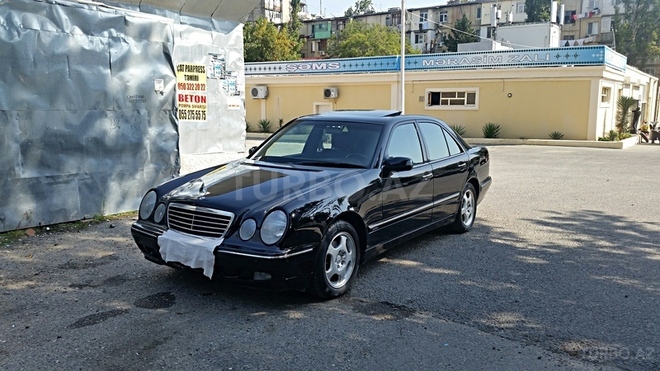 Mercedes E 240 2000, 220,000 km - 2.4 l - Bakı