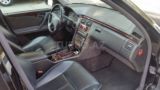 Mercedes E 240 2000, 220,000 km - 2.4 l - Bakı