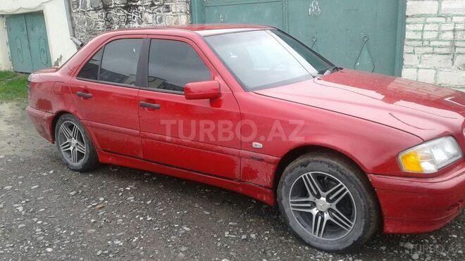 Mercedes C 200 1997, 32,000 km - 0.2 l - Qəbələ
