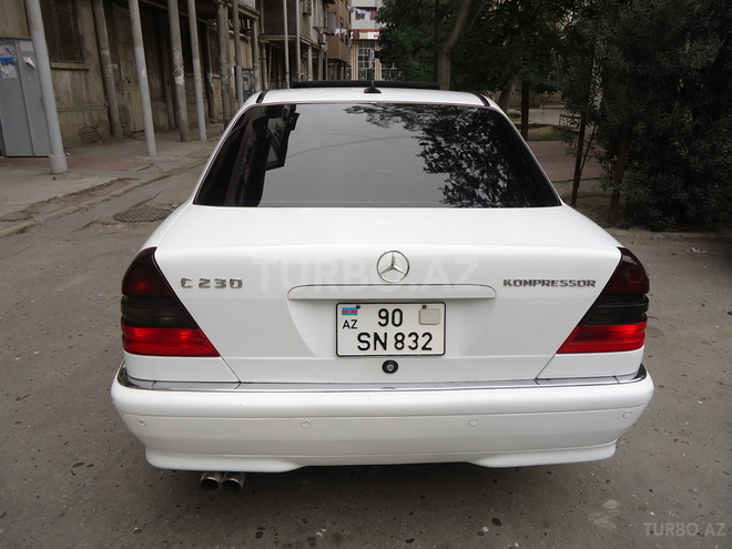 Mercedes C 230 2000, 126,766 km - 2.3 l - Bakı