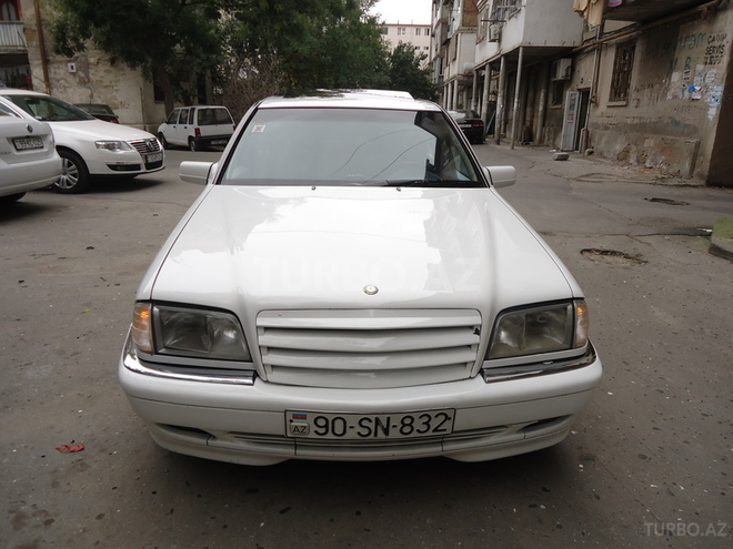 Mercedes C 230 2000, 126,766 km - 2.3 l - Bakı