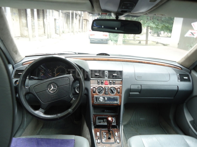 Mercedes C 230 2000, 126,766 km - 2.3 l - Bakı