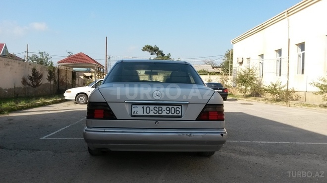 Mercedes E 250 1993, 456,723 km - 2.5 л - Bakı