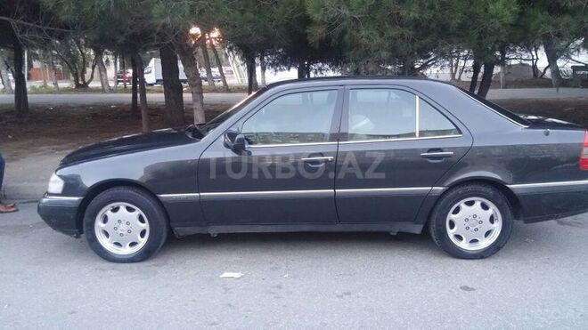 Mercedes C 180 1995, 250,000 km - 1.8 l - Bakı