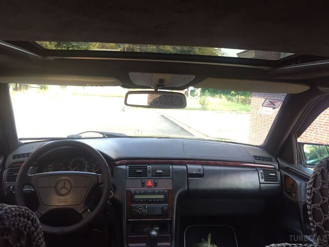 Mercedes E 320 1996, 253,699 km - 3.2 l - Lənkəran