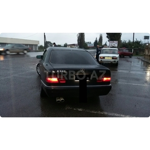 Mercedes E 320 1996, 253,699 km - 3.2 l - Lənkəran