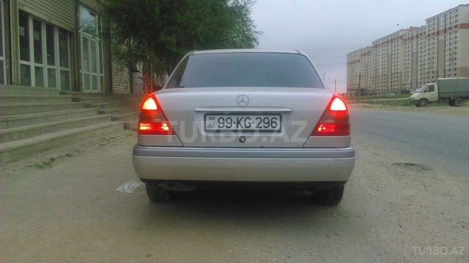 Mercedes C 180 1995, 270,000 km - 1.8 l - Bakı
