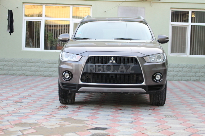 Mitsubishi Outlander 2010, 76,000 km - 3.0 л - Bakı