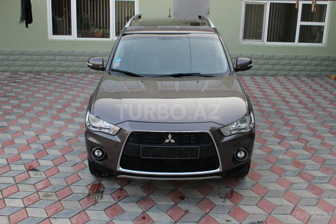 Mitsubishi Outlander 2010, 76,000 km - 3.0 л - Bakı
