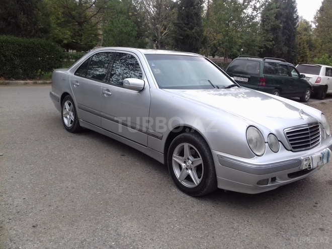 Mercedes E 240 1999, 208,000 km - 2.4 l - Gəncə