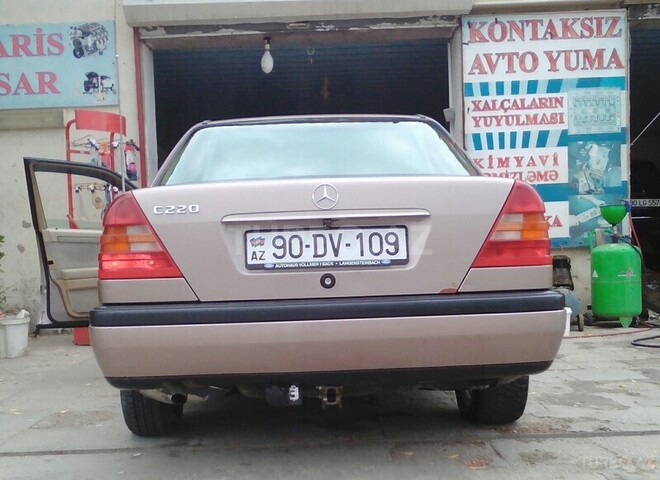 Mercedes C 180 1993, 319,000 km - 1.8 l - Bakı
