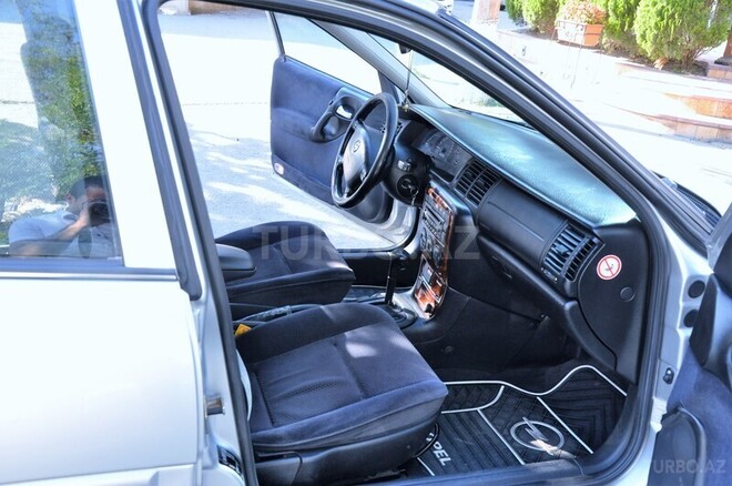 Opel Vectra 1999, 305,000 km - 1.8 l - Bakı