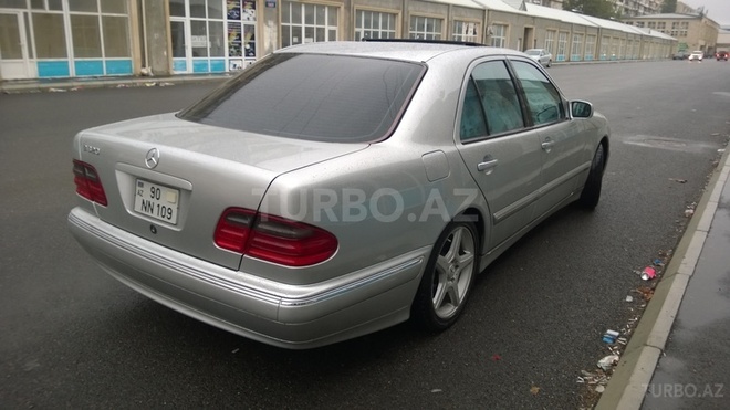 Mercedes E 320 2001, 173,787 km - 3.2 l - Bakı