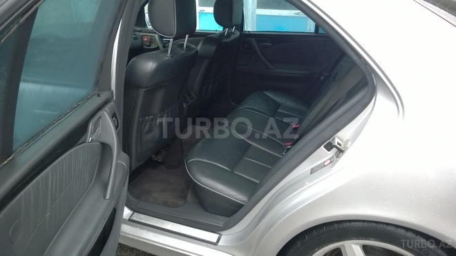 Mercedes E 320 2001, 173,787 km - 3.2 l - Bakı