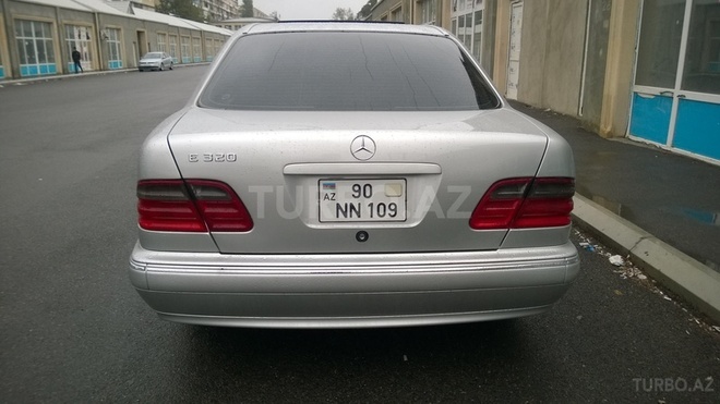 Mercedes E 320 2001, 173,787 km - 3.2 l - Bakı