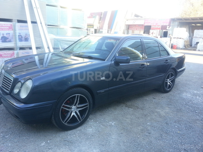 Mercedes E 240 1998, 268,300 km - 2.4 л - Bakı