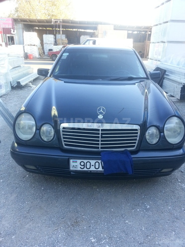Mercedes E 240 1998, 268,300 km - 2.4 л - Bakı