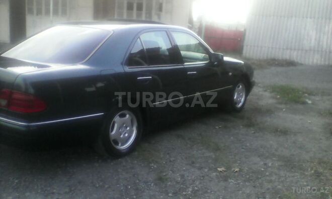 Mercedes E 230 1997, 212,800 km - 2.3 l - Gəncə