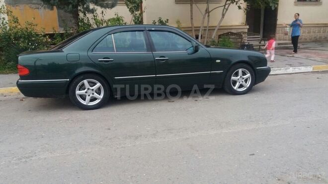 Mercedes E 200 1997, 255,000 km - 2.0 l - Yevlax