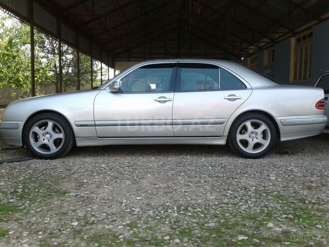 Mercedes E 240 2000, 148,000 km - 2.4 л - Ağcabədi