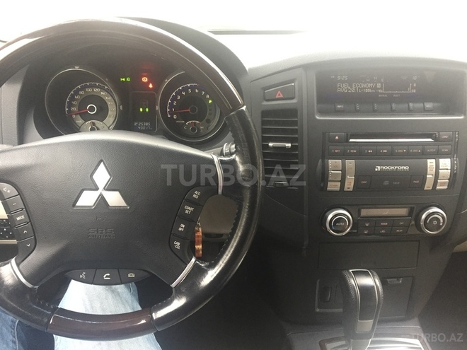 Mitsubishi Pajero 2011, 43,000 km - 3.5 л - Bakı