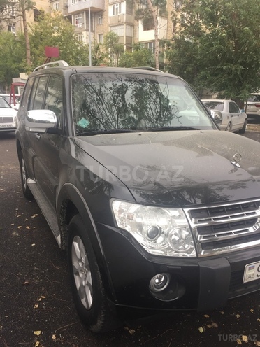 Mitsubishi Pajero 2011, 43,000 km - 3.5 л - Bakı