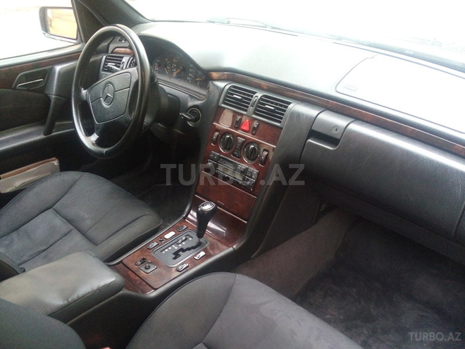 Mercedes E 200 1997, 590,000 km - 2.0 l - Bakı