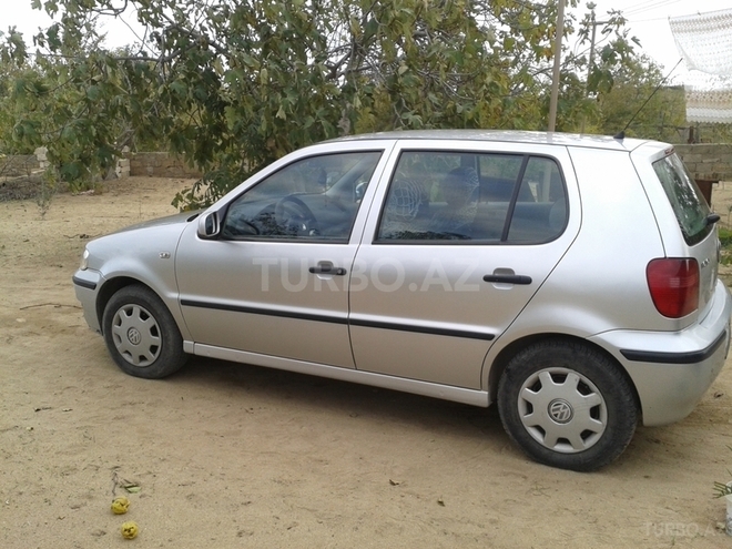 Volkswagen Polo 2001, 230,000 km - 1.4 l - Bakı