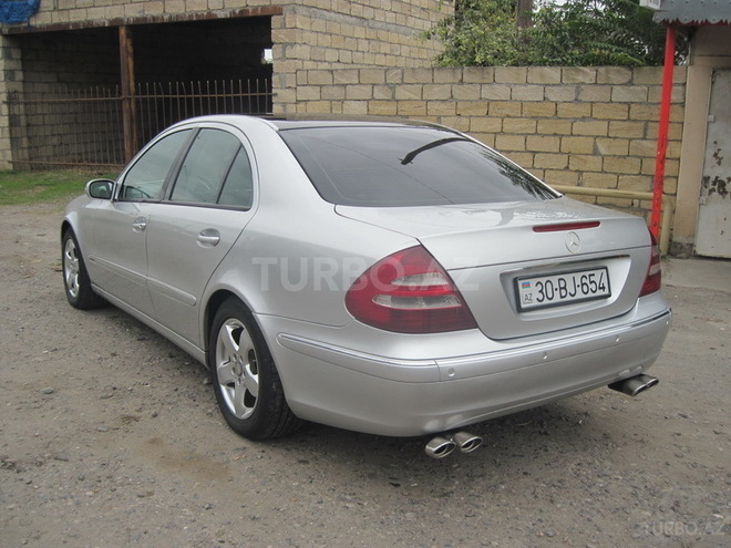 Mercedes C 270 2002, 228,500 km - 2.7 l - İmişli