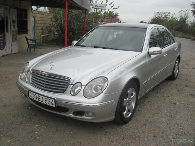 Mercedes C 270 2002, 228,500 km - 2.7 l - İmişli