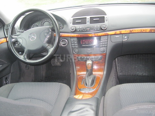 Mercedes C 270 2002, 228,500 km - 2.7 l - İmişli