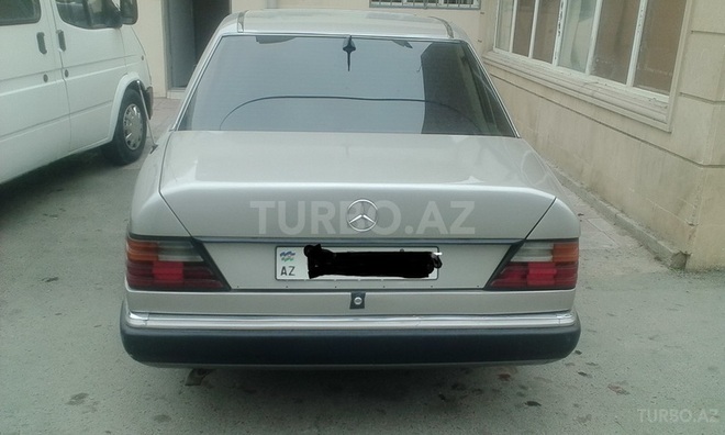Mercedes E 250 1990, 385,500 km - 2.5 l - Bakı