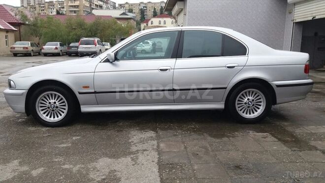 BMW 528 2000, 215,000 km - 2.8 л - Bakı
