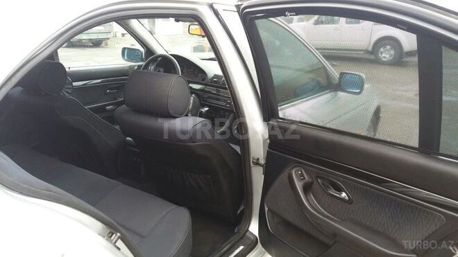 BMW 528 2000, 215,000 km - 2.8 л - Bakı