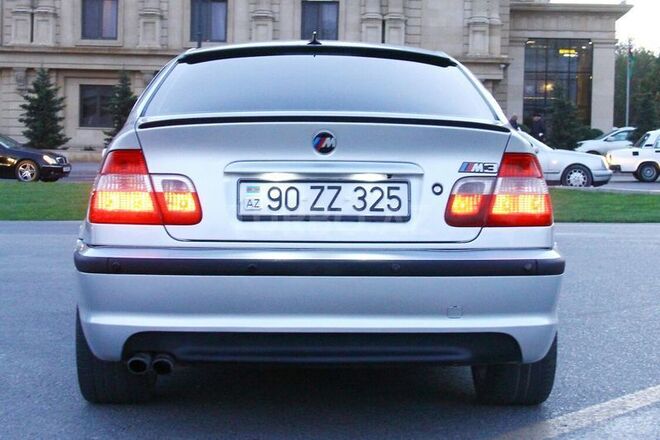BMW 325 2001, 290,000 km - 2.5 l - Bakı