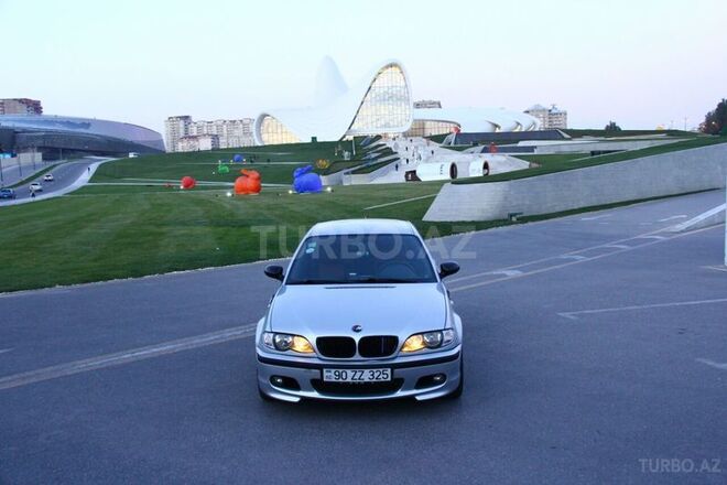 BMW 325 2001, 290,000 km - 2.5 l - Bakı
