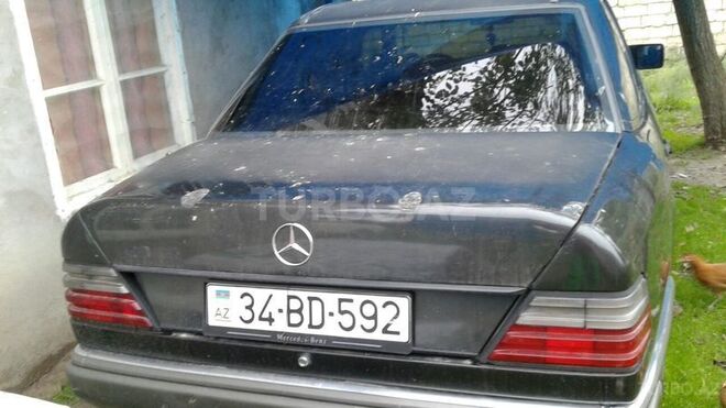 Mercedes E 300 1988, 3,541,995 km - 0.3 l - Kürdəmir